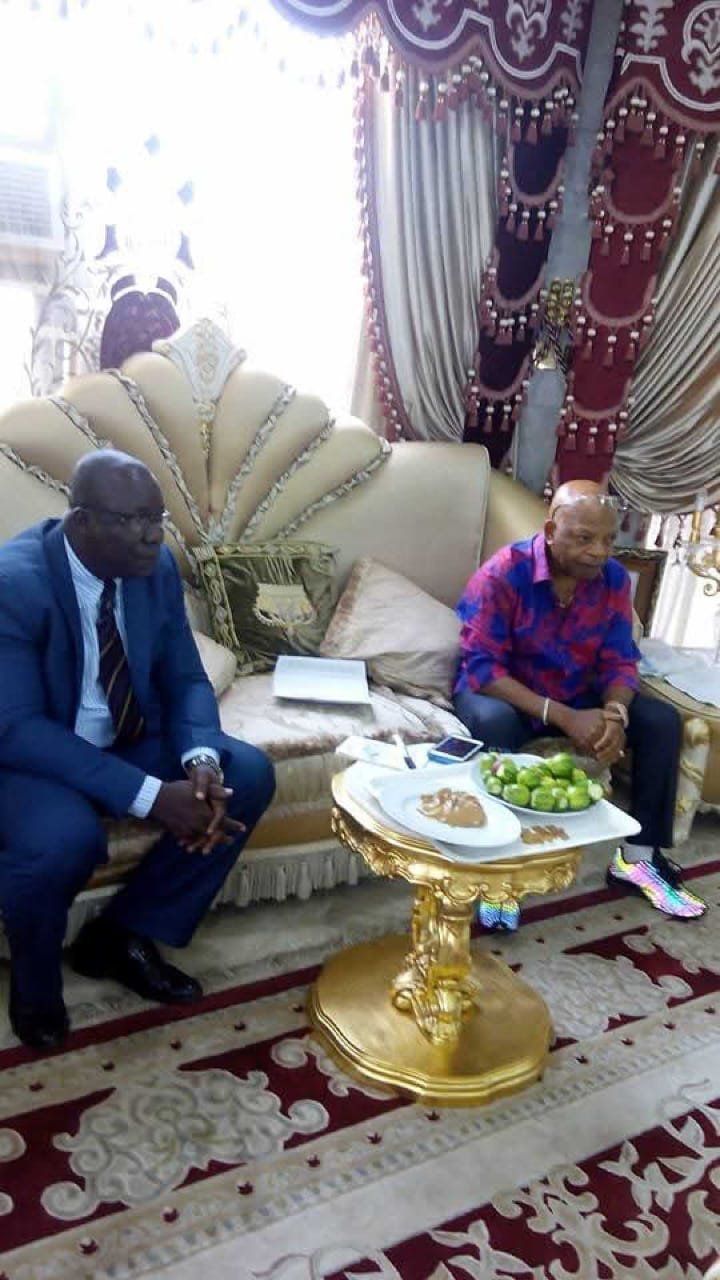A Memorable Visit: Unique Fellows All Nations Club Pays Courtesy Visit to Prince Arthur Eze (Ozoigbondu)